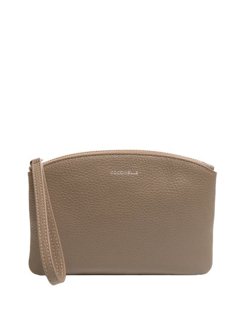 COCCINELLE ROUNDED ENVELOPE Pochette din piele cu manseta taupe cald - Genți femei