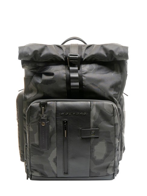 PIQUADRO BRIEF 2 Rucsac roll-top din piele și material textil camuflaj negru reflectat - Rucsacuri pentru laptop