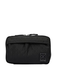 CALVIN KLEIN EMBLEM AOP Trusă de frumusețe pe negru - Truse de toaletă - 1
