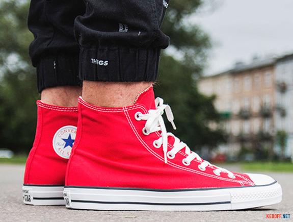 Toate stele de &icirc;naltă v&acirc;rf CHUCK TAYLOR, &icirc;n p&acirc;nză RED - Pantofi unisex