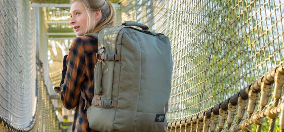 Rucsacul de călătorie CLASSIC 44L, ultralight kaki georgian - Bagaje de mână