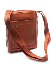 PIQUADRO Geanta VIBE afară, din piele ciocanită - Genți de umăr bărbați