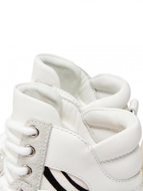 Sneaker alta in pelle con inserti zebrati  zebră albă / blană - Pantofi femei