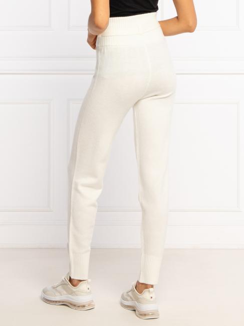 U&B  Trening cu glugă și pantaloni de jogging fildeş - Costume sport pentru femei