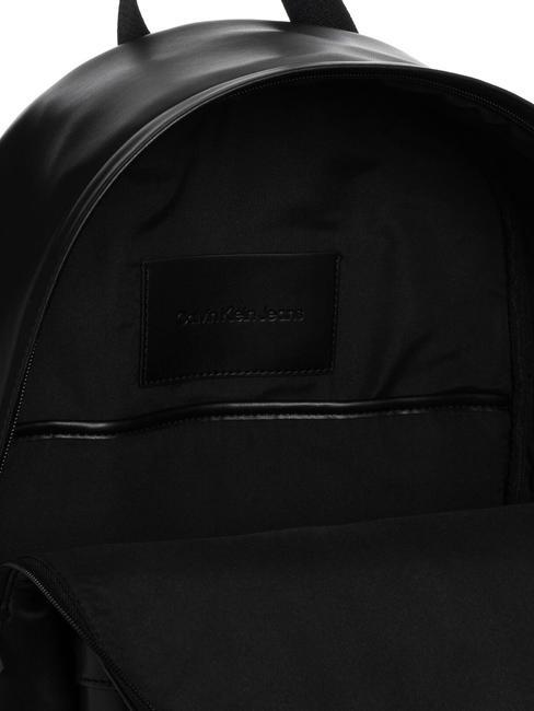 CK JEANS MONOGRAM SOFT Rucsac pentru laptop de 14". negru - Rucsacuri pentru laptop