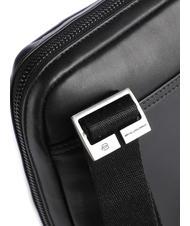 PIQUADRO PAN Poșetă mică din piele negru - Genți de umăr bărbați - 3