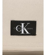 CALVIN KLEIN CK JEANS SPORT ESSENTIALS Rucsac pentru laptop de 13". bej clasic - Rucsacuri pentru laptop - 4