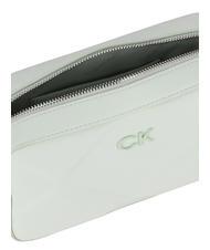 CALVIN KLEIN QUILT Geanta de umar pentru camera verde lăptos - Genți femei - 4