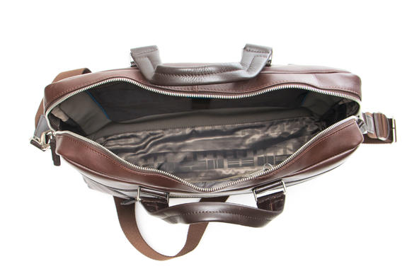 Dosarul CARY linie, 15 "titular PC MORO - Serviete birou