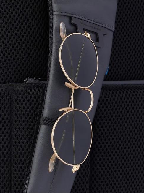 Rucsac URBAN FAST-CHECK, suport pentru computer 15,6 ", din piele negru grigiongr - Rucsacuri pentru laptop