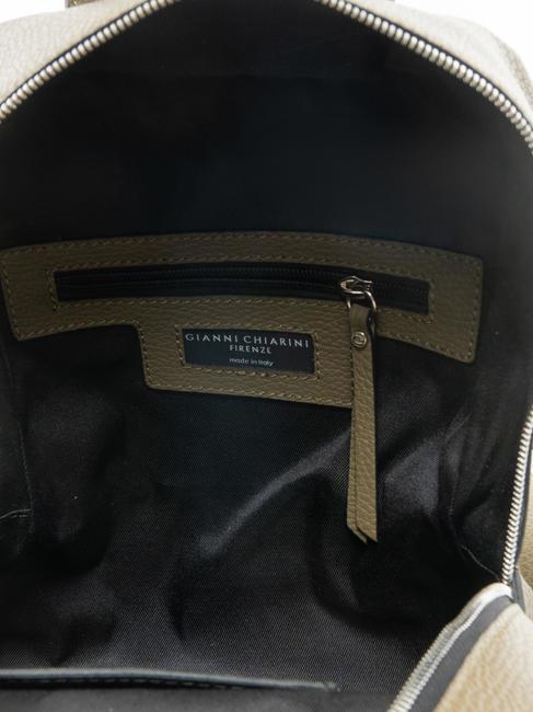 GC Rucsac din piele ciocanita verde gum - Genți femei