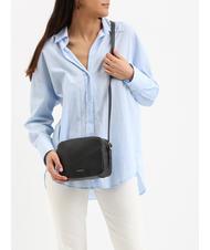 COCCINELLE CHERRY Geanta aparat foto din piele ciocanita lapte de nucă de cocos - Genți femei - 4