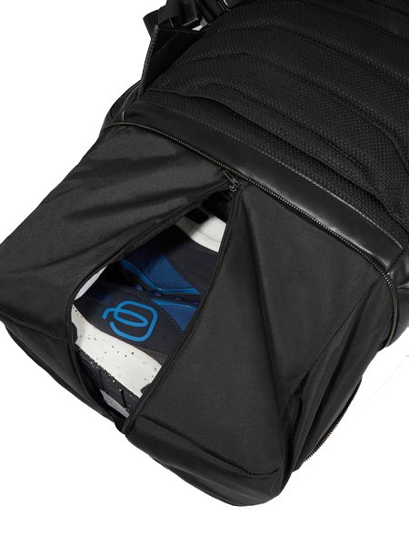 BLUE SQUARE  Rucsac pentru laptop din piele de 15,6". negru - Rucsacuri pentru laptop