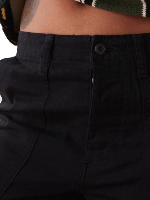 ARROYO WIDE LEG Pantaloni cargo cu picioare largi negru - Pantaloni pentru femei