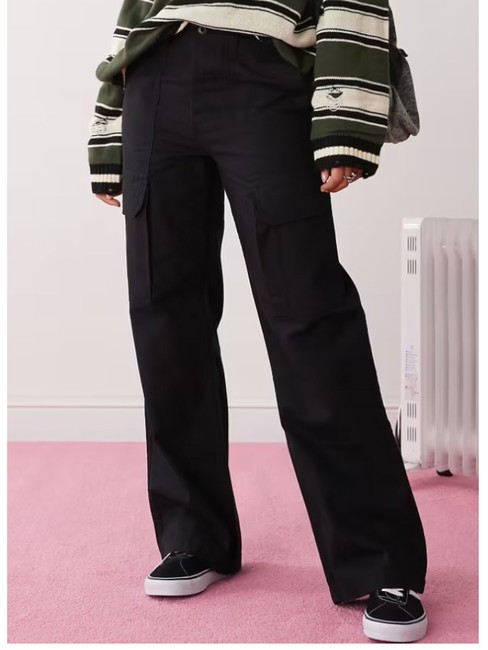 ARROYO WIDE LEG Pantaloni cargo cu picioare largi negru - Pantaloni pentru femei