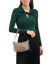 COCCINELLE CHERRY Geantă mică de umăr din piele taupe cald - Genți femei - 4