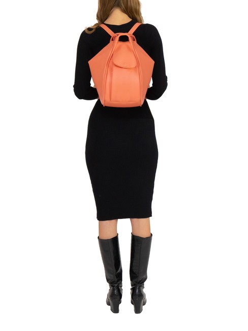 TRIO  Rucsac din piele ciocanita somon - Genți femei