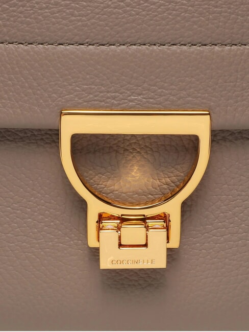 ARLETTIS Geanta de mana din piele ciocanita taupe cald - Genți femei