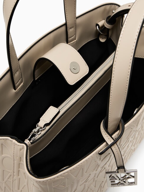 LOGO EMBOSSED Cumpărător manual, cu curea de umăr vale - Genți femei