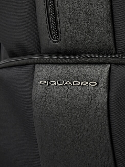 BRIEF ECOLOGICA TECH Rucsac din material reciclat cu placă USB, suport pentru laptop de 15,6". negru - Rucsacuri pentru laptop