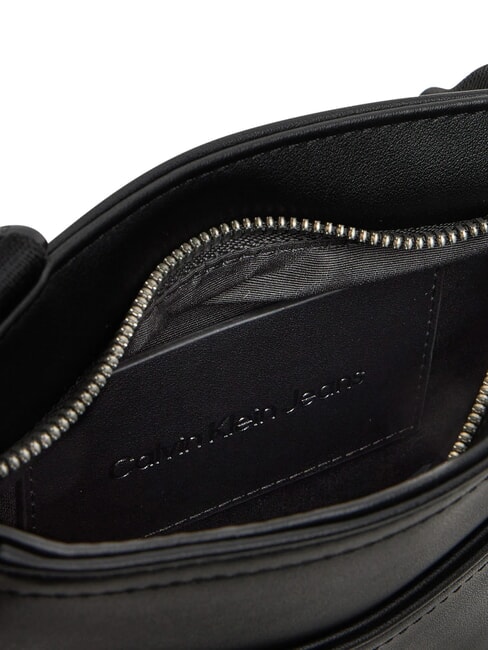 CKJ MONO LOGO Geantă plată pe negru - Genți femei