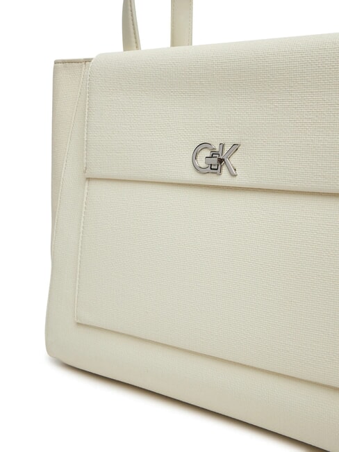 CK MEDIUM Cumpărător de umăr cretă - Genți femei