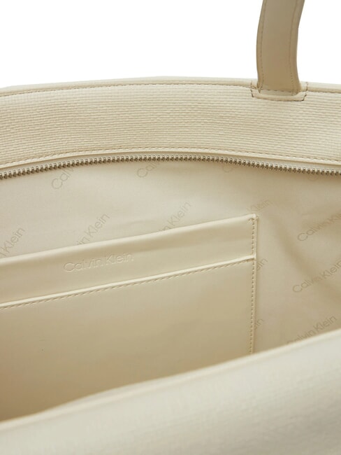 CK MEDIUM Cumpărător de umăr cretă - Genți femei