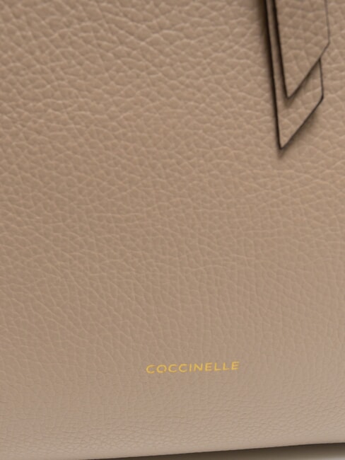 ALBA Geanta de umar din piele ciocanita roz pudră - Genți femei