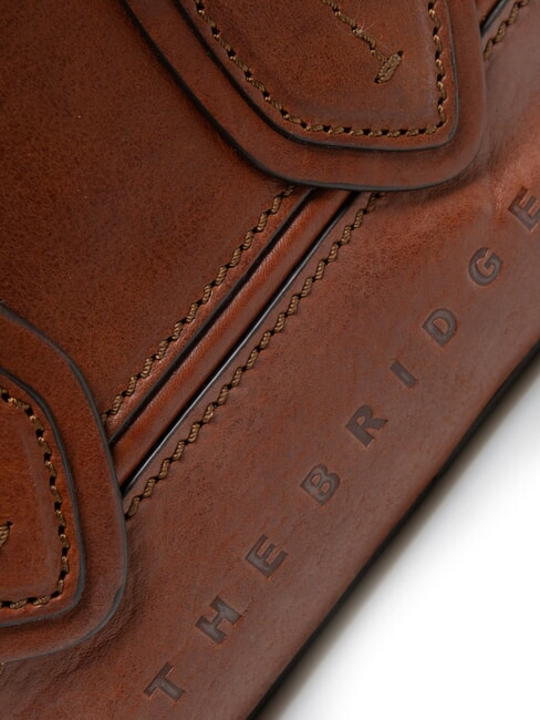 DAPHNE Mini geanta portbagaj din piele BROWN - Genți femei