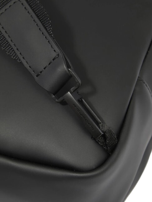 CORNER SPECIALE GOMMATO Geantă hidrofugă negru - Genți de umăr bărbați