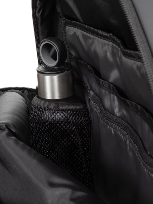 TECUM TOTE CNNCT F Rucsac cu buzunar pentru sticlă de apă, suport pentru laptop negru mat - Rucsacuri pentru laptop