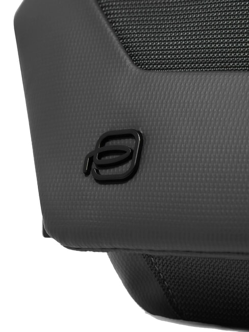 S140 Borsetă din material reciclat negru - Borsete de brâu