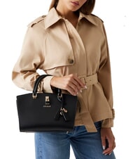 GUESS QUEENSLAND Geantă de mână, cu curea de umăr BLACK - Genți femei - 5