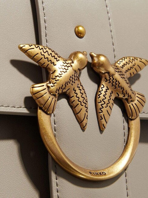 LOVE ONE CLASSIC Geantă de umăr din piele cu clapă nuc-aur antic - Genți femei