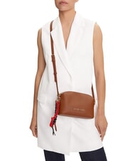 LOVE MOSCHINO LEGACY Geantă pentru cameră cu brelocuri cămilă2 - Genți femei - 6