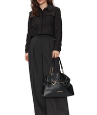 LOVE MOSCHINO EMBOSSED Geantă de umăr cu inimioare metalice negru - Genți femei - 5