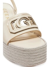 GUESS TANVEE Sandale espadrile cu platformă înaltă crem/auriu - Pantofi femei - 4