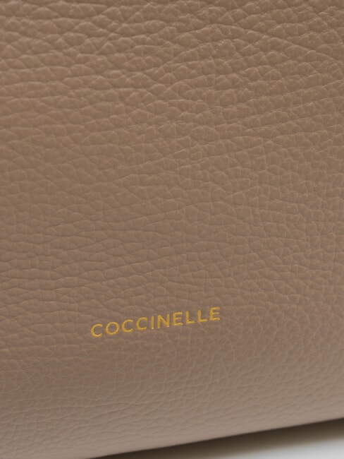 KLICHE Geantă de mână din piele cu curea de umăr taupe cald - Genți femei