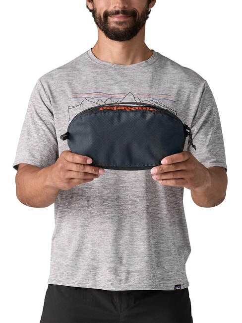 BLACK HOLE CUBE 3L frumusețe de călătorie albastru mocnit cu amanită roșie - Truse de toaletă