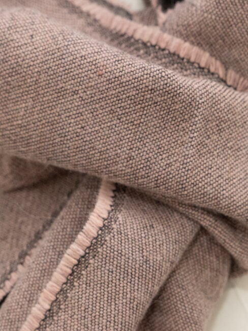 GEO Eșarfă cu franjuri pudra - Eșarfe