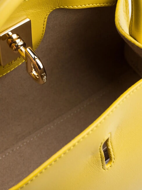 GENESI Geanta mini din piele cu curea de umar miere - Genți femei