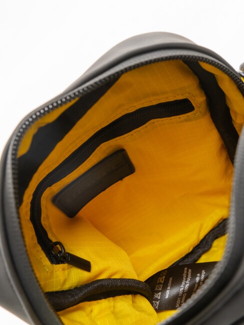 RUBBER Geantă mică cauciucată BLACK - Genți de umăr bărbați