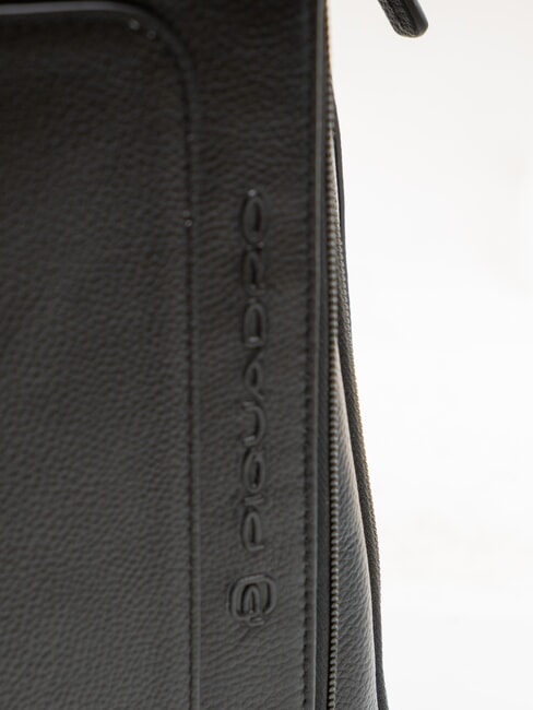 X1 Rucsac pentru laptop din piele de 15,6". negru - Rucsacuri pentru laptop