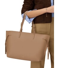 FURLA AVA Geantă mare de cumpărături din piele toffee+negru int. - Genți femei - 5