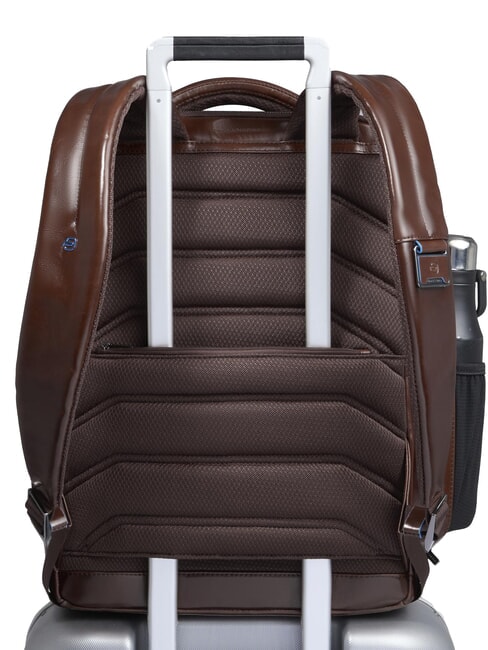 BLUE SQUARE Rucsac din piele cu verificare rapidă pentru laptop de 15,6" MAHOGANY - Rucsacuri pentru laptop