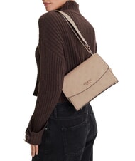 GUESS PHOEBE Geantă de umăr simplu logo taupe - Genți femei - 4