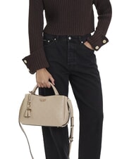 GUESS PHOEBE Geantă de mână, cu curea de umăr simplu logo taupe - Genți femei - 5