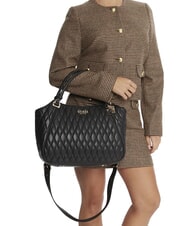 GUESS VALLA Geantă matlasată cu curea de umăr BLACK - Genți femei - 5