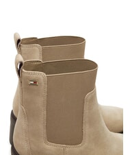 TOMMY HILFIGER FLAG MID HEEL Ghete din piele &icirc;ntoarsă bej - Pantofi femei - 4