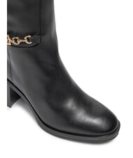 TOMMY HILFIGER TH CHAIN Ghete &icirc;nalte din piele cu lanț negru - Pantofi femei - 3